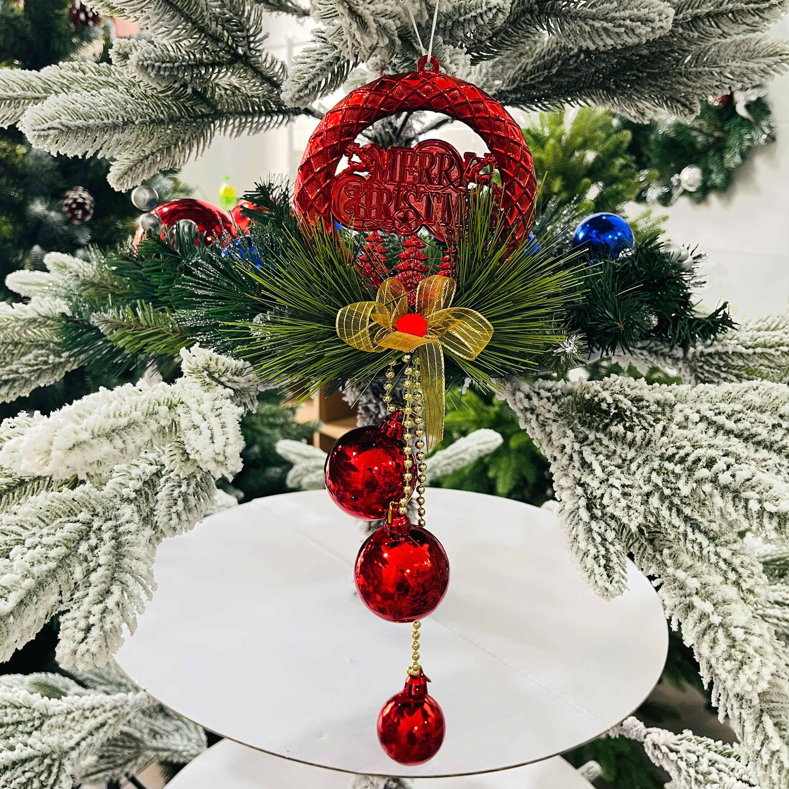 Vòng Merry Châu Trang Trí