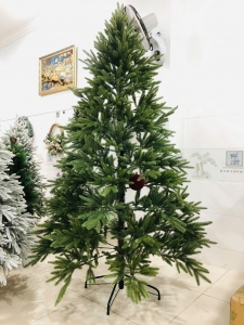 Cây Thông Full PE Xanh 2m4