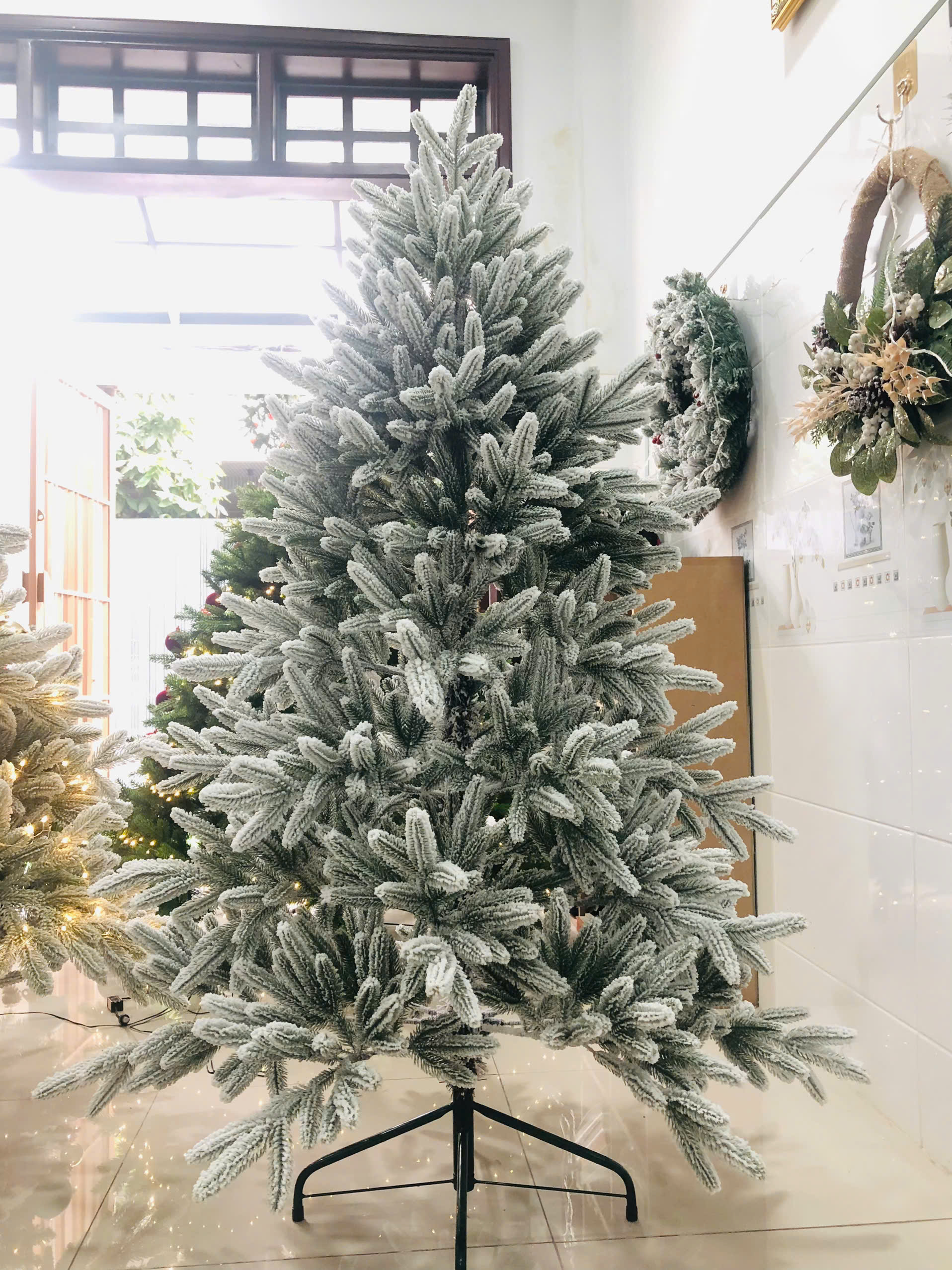 Cây Thông FULL PE Phủ Tuyết 1m8