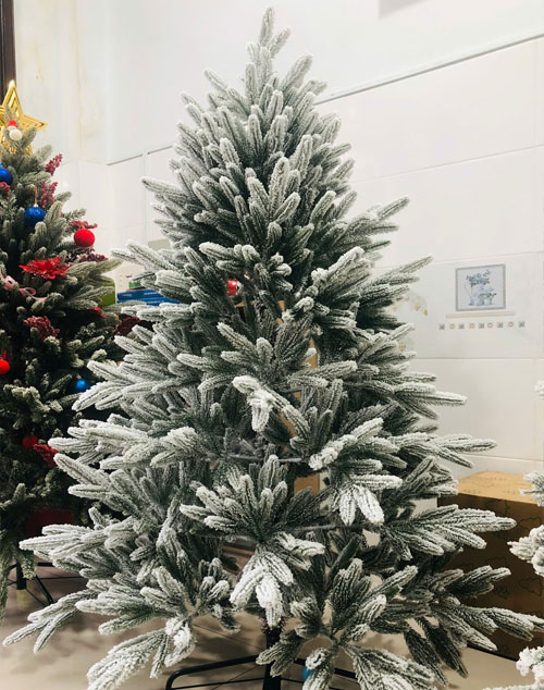 Cây Thông Full PE Phủ Tuyết New